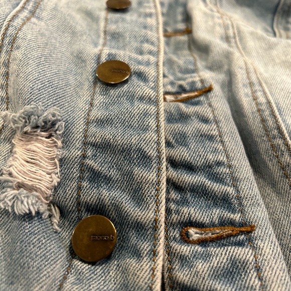 ♡distressed jean jacket ♡ - Picture 3 of 6